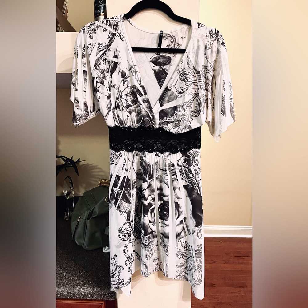 V-neck white and black dress